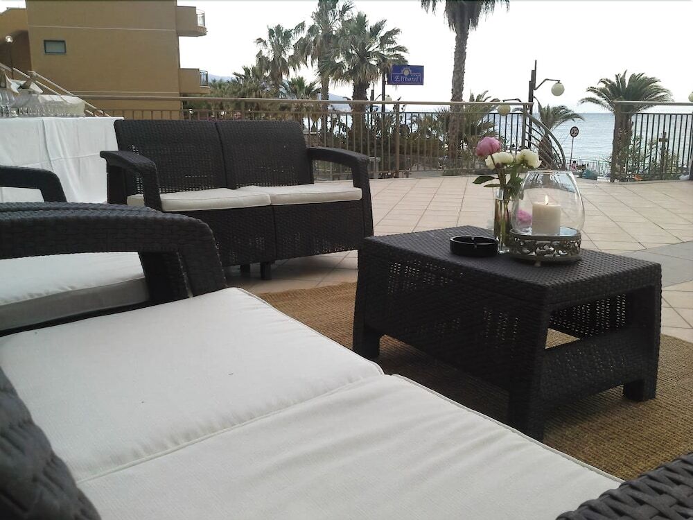 Elihotel SantʼAlessio Siculo Zewnętrze zdjęcie